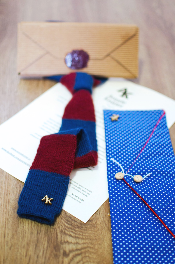 Auntie Knitter a knitted tie gift package